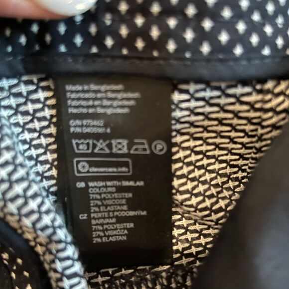 H&M Navy & white polka dot shorts Size 14 - NWOT - Picture 8 of 9